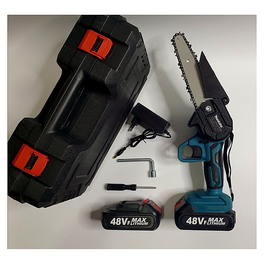 Makita Aku testera 48v + dve baterije lancana testera