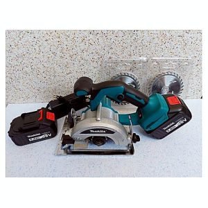 Makita aku rucni cirkular 88v sa dve baterije